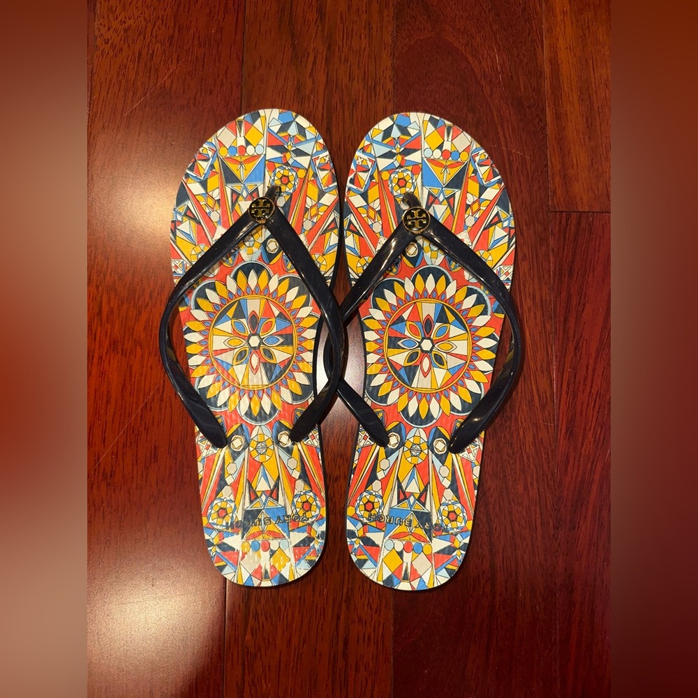 Tory Burch Flip Flops Navy & Fun Pattern Size 8